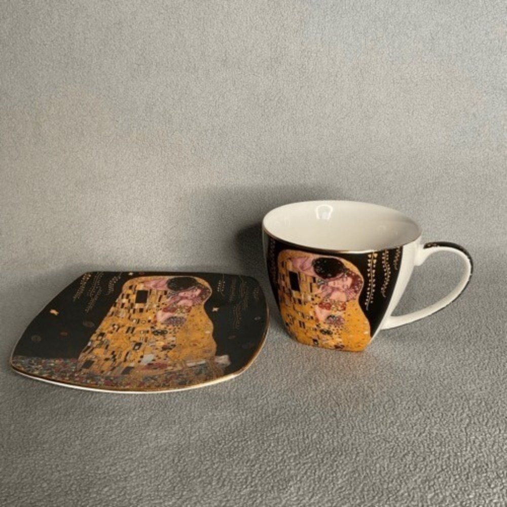 NWOB Smile Austria Gustav Klimt The Kiss Tea Cup &Saucer Black/Gold Art Souvenir